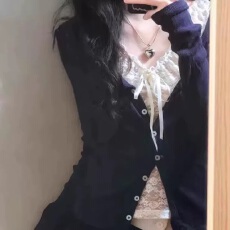 批发纯欲风真两件v领蕾丝<b class='q'>背心</b>拼接磨毛打底衫女冬季新款修身长袖上衣