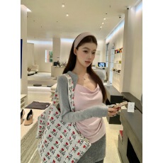 批发红人馆【小池樱花T恤】秋冬法式荡领温柔长袖撞色假两件T恤