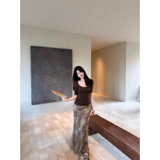 批发Laareetoo 天丝羊毛大U领<b class='q'>中袖</b>T恤女夏季百搭高弹针织上衣修身显瘦