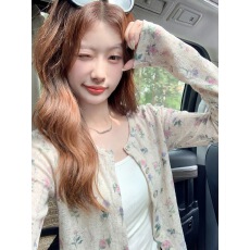 批发曾小咸 韩系碎花短款防晒针织开衫<b class='q'>女</b>夏季新款外搭薄款外套上衣