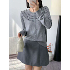 批发韩系羊毛衫女2026春季新款减龄中年<b class='q'>妈妈</b>针织上衣宽松显瘦长袖小衫