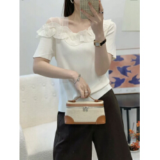 批发黑色赫本风花朵露肩短袖T恤女夏季新款设计感小众修身显瘦上衣<b class='q'>潮</b>