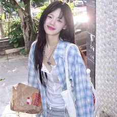 批发韩系蓝色格子防晒<b class='q'>衬衫</b>夏季慵懒新款休闲宽松<b class='q'>长袖</b><b class='q'>衬衣</b>上衣百搭外套