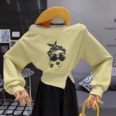 批发韩系气质纯欲风印花一字肩设计感小众百搭时髦收腰露肩<b class='q'>长袖</b><b class='q'>卫衣</b>