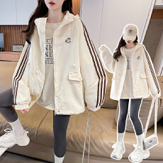 批发实拍学院风冲锋衣外套女2026春秋新款工装休闲夹克外套潮女