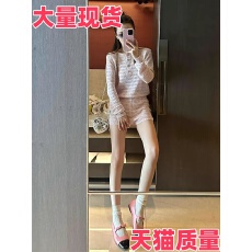 批发小香风套装<b class='q'>女</b>早秋穿搭高级感名媛重工亮片针织上衣高腰短裤两件套