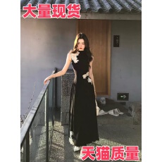 批发早春气质氛围感镂空花朵拼接收腰显瘦新中式连衣裙女