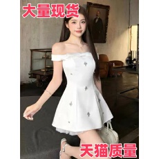 批发法式气质高级感超好看一字肩印花<b class='q'>连衣裙</b>2026夏季气质收腰显瘦短裙