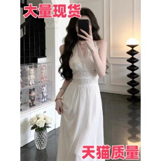 批发法式温柔风白色蕾丝<b class='q'>网纱</b>挂脖连衣<b class='q'>裙</b>女纯欲风高级感收腰无袖长<b class='q'>裙</b>