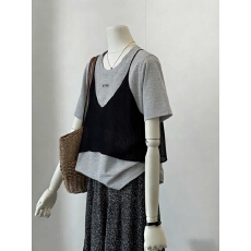 批发<b class='q'>欧洲站</b>时尚设计感两件套撞色洋气短袖女上衣薄款2026年<b class='q'>新款</b>T恤潮