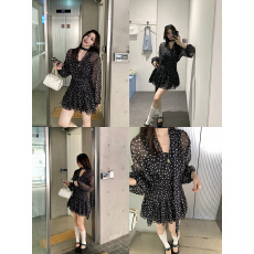 批发野生辣辣 年度重磅 微胖mm女夏新款V领连衣裙百褶碎花大码<b class='q'>雪纺</b>裙