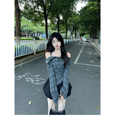 批发伦敦往事学院风格纹吊带上衣花苞裙裤<b class='q'>女</b>2025秋季修身显瘦百搭套装