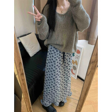 批发巨好看<b class='q'>秋</b>冬穿搭一整套漂亮韩系氛围感碎花裙子套装女2025新款长裙