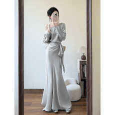 批发法式气质斜肩长袖连衣裙子女秋冬季2025新款修身包臀鱼尾长裙套装