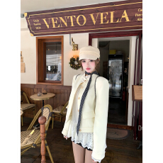 批发七颗虾滑短款外套早<b class='q'>秋</b>冬新款女2025小香风千金氛围感韩系正肩上衣