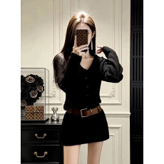 批发慵懒风<b class='q'>黑色</b>针织长袖连衣裙V领收腰短裙小个子气质显瘦内搭<b class='q'>打底裙</b>