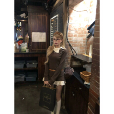 批发七颗虾滑咖色上衣秋冬女独特漂亮内搭打底衫巨好看韩系两件套装裙