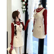 批发圣诞穿搭红色高领内搭<b class='q'>T</b><b class='q'>恤</b>背带连衣<b class='q'>裙</b>2025秋冬新款a字收腰短<b class='q'>裙</b>套装