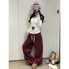 批发27 ONLINESTORE白色麻花针织毛衣搭配红色格纹抽绳休闲长<b class='q'>裤</b>两件套