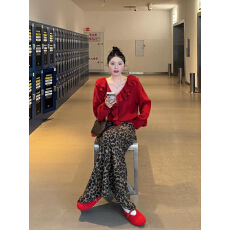 批发MLYD/定制 <b class='q'>大码</b>红色荷叶边V领针织毛衣女复古高腰豹纹半身裙套装