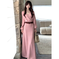 批发<b class='q'>粉色</b>V领针织<b class='q'>连衣裙</b>女秋冬季2025新款超好看气质内搭收腰包臀长裙