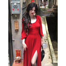 批发法式<b class='q'>轻熟</b>风早秋流行穿搭红色连衣裙女秋季收腰开叉气质高级感长裙