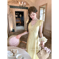 批发Acaine鸢尾花颂Ⅱ/黄色蕾丝V领收腰<b class='q'>连衣裙</b>女夏季法式<b class='q'>复古</b>气质裙子