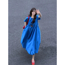 批发法式蓝色短袖<b class='q'>连衣裙</b>子女夏季2026新款巨好看宽松休闲掐腰花苞长裙