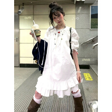 批发甜美风时尚气质白色圆领连衣裙今年流行女装夏季新款高级感A字裙