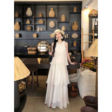 批发2026巨好看连衣裙女新款海边度假无袖<b class='q'>吊带</b>背心裙长裙夏