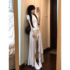 批发韩版<b class='q'>时尚</b>套装裙女夏花朵印花短袖T恤开叉碎花半身裙<b class='q'>连衣裙</b>两件套
