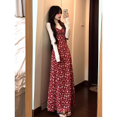 批发法式绝美温柔<b class='q'>碎花</b>吊带连衣裙女夏季2026新款巨好看穿搭一整套长裙