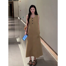 批发韩系气质高级感卡其色无袖背心<b class='q'>连衣裙</b>子女夏季2026新款慵懒风长裙
