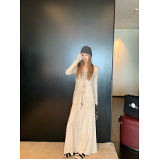 批发林初一高级感春季穿搭一整套女气质系带针织<b class='q'>上衣</b>休闲半裙两件套装