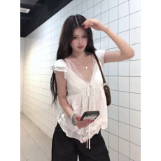 批发法式纯欲风白色V领蕾丝小飞袖衬衫女夏季2026新款设计感减龄上衣