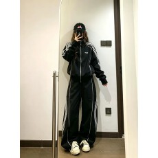 批发黑色三条杠工装<b class='q'>裤</b>女春秋夏美式高街运动卫<b class='q'>裤</b>阔腿休闲<b class='q'>嘻哈</b>跳舞<b class='q'>裤</b>子