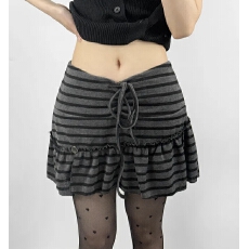 批发现一货   韩国chic时尚减龄荷叶边<b class='q'>条纹</b>百搭A字高腰显瘦防走光短裙