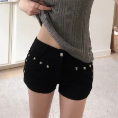现一货 韩chic美式黑色超短女夏季铆钉短裤紧身包臀a字高腰裤