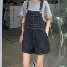 批发现一货 韩chic韩版牛仔背带裤女2026新款宽松高腰阔腿短<b class='q'>连体</b><b class='q'>裤</b>