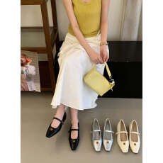 批发2026早<b class='q'>春</b>新款时尚金属扣一字扣带方头软底舒适内增高单鞋