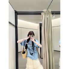 批发蝴蝶印花大领露斜肩T恤2025夏季新款小众<b class='q'>短袖</b>女