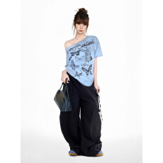 批发美式复古蝴蝶涂鸦露肩<b class='q'>短袖</b>T恤女夏季辣妹风宽松半袖