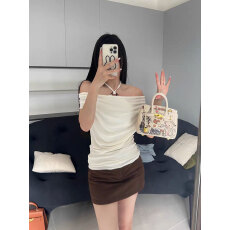 批发白色挂脖假两件一字肩<b class='q'>短袖</b>t恤女夏季修身收腰辣妹露肩上衣