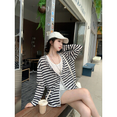 批发韩版慵懒松弛感条纹长袖T恤薄款<b class='q'>防晒</b><b class='q'>外套</b>