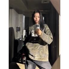 批发美式<b class='q'>街头</b>长袖t恤女早秋新款迷彩数字印花打底衫宽松圆领情侣上衣