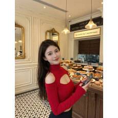 批发纯欲甜辣妹风小众红色高领镂空设计感针织衫春季别致显瘦时尚上衣