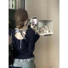 批发2026磨毛格纹拼接蝴蝶结正肩长袖t恤女夏季镂空辣妹修身<b class='q'>短款</b>上衣