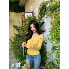 纯欲一字肩黄色挂脖长袖t恤女夏季扭结设计感打底衫独特漂亮上衣