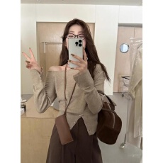 批发不规则斜肩开衩<b class='q'>针织衫</b>女2025早秋季新款法式气质长袖打底内搭上衣