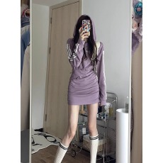 批发法式修身长袖<b class='q'>连衣裙</b>女秋冬辣妹紫色连帽卫衣裙收腰显瘦包臀短裙子